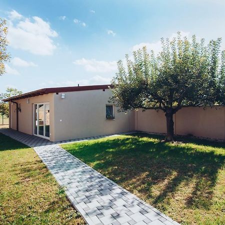 Seasons Apartmani أوسييك المظهر الخارجي الصورة