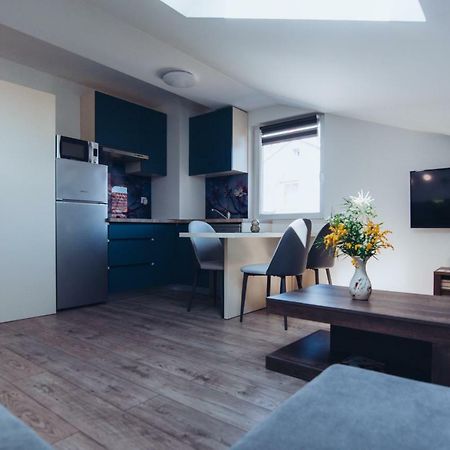 Seasons Apartmani أوسييك المظهر الخارجي الصورة