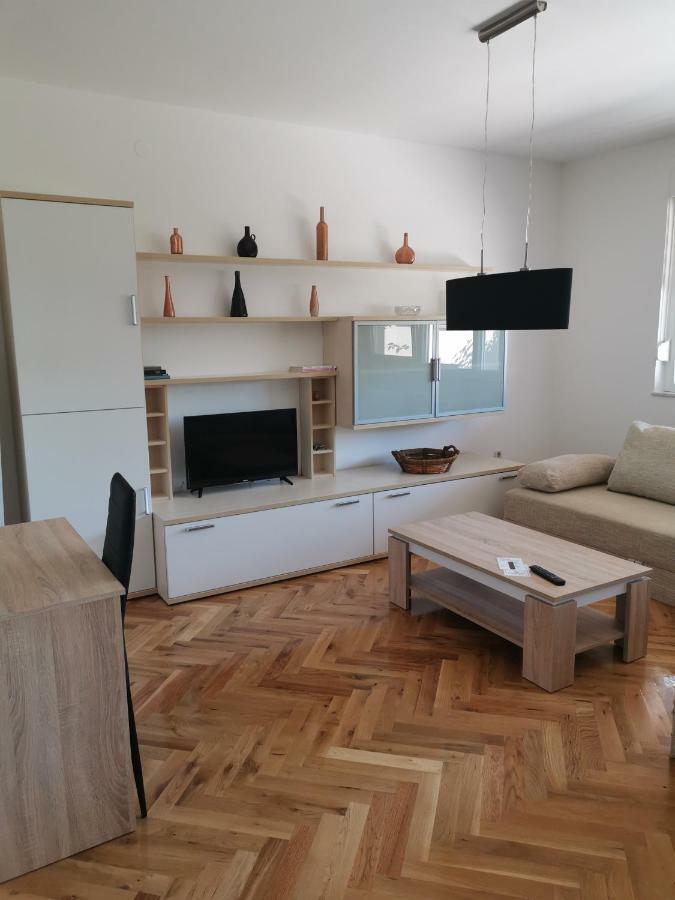 Seasons Apartmani أوسييك المظهر الخارجي الصورة