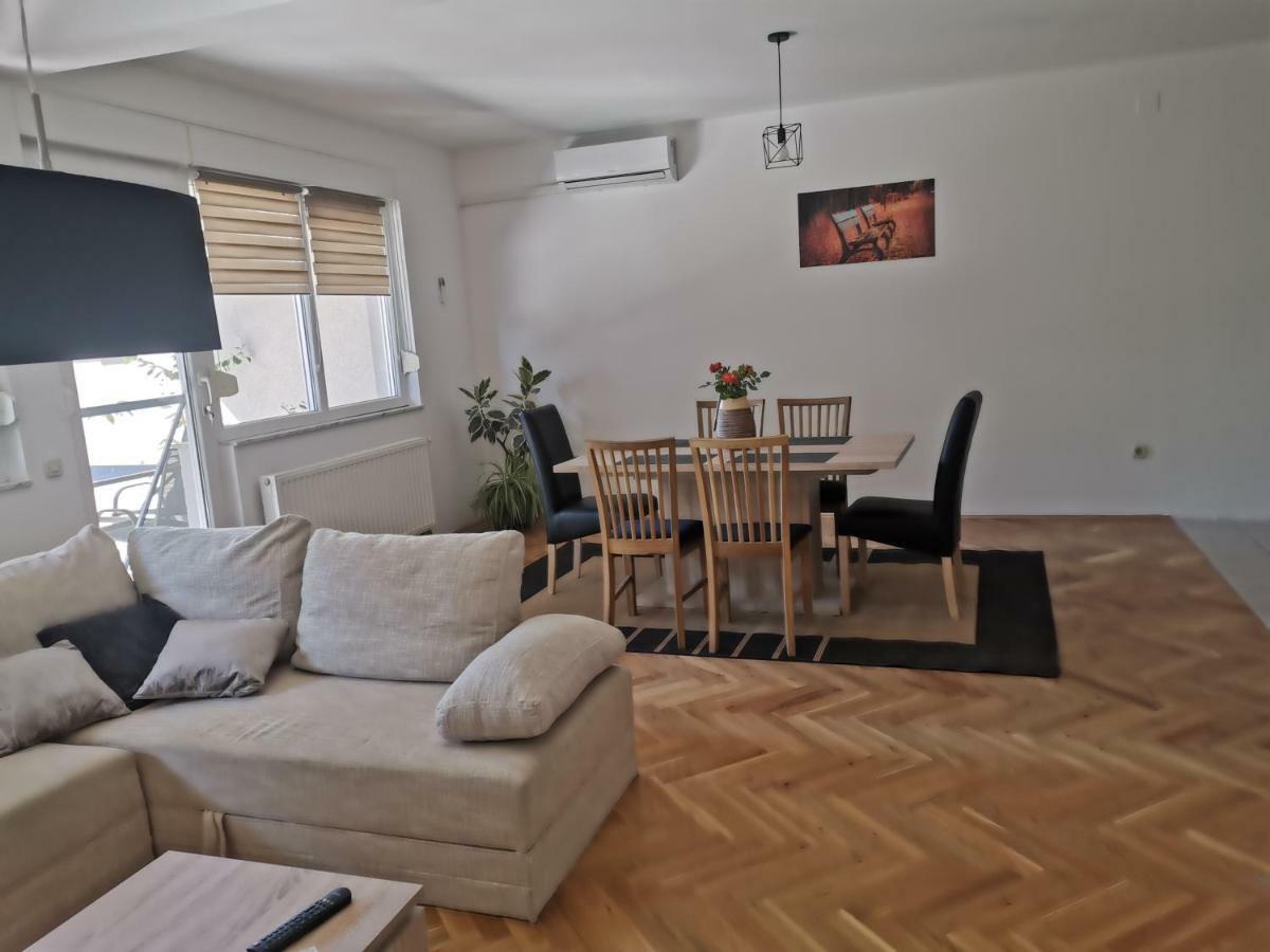 Seasons Apartmani أوسييك المظهر الخارجي الصورة