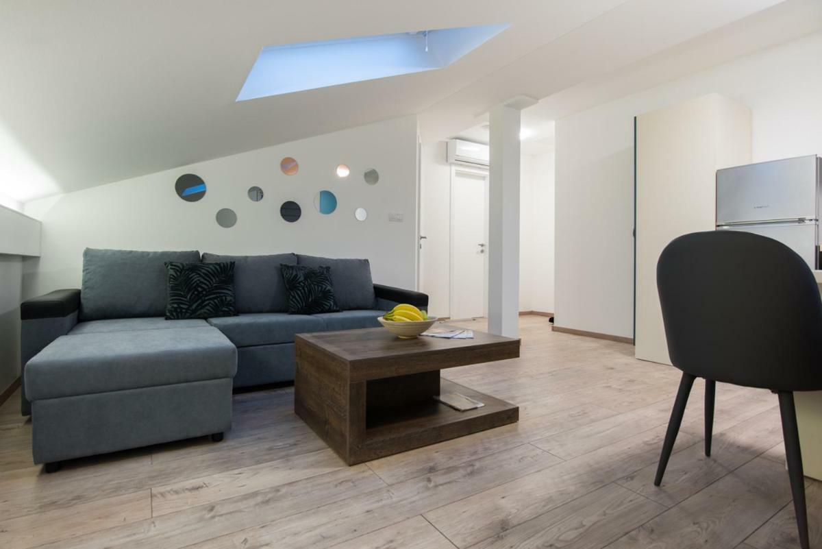 Seasons Apartmani أوسييك المظهر الخارجي الصورة