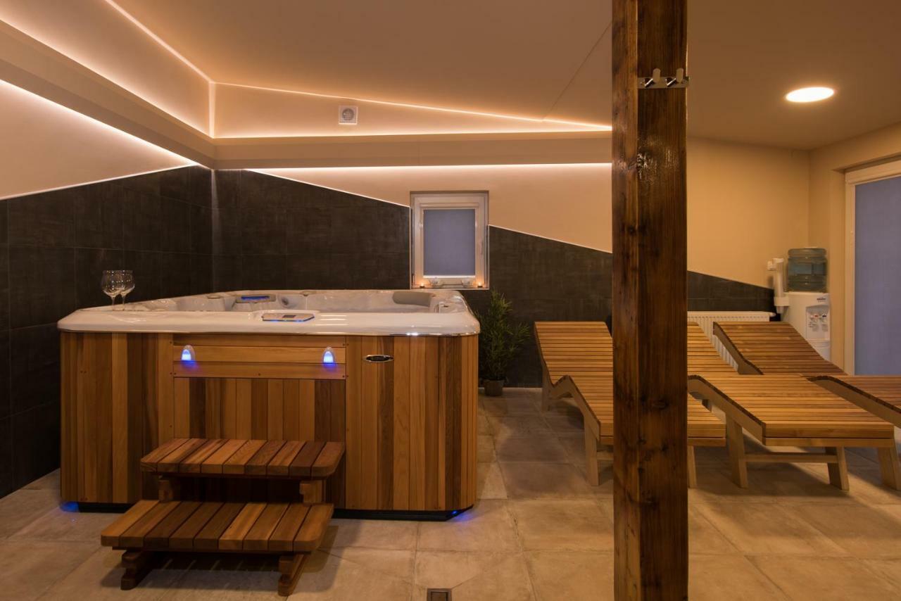 Seasons Apartmani أوسييك المظهر الخارجي الصورة