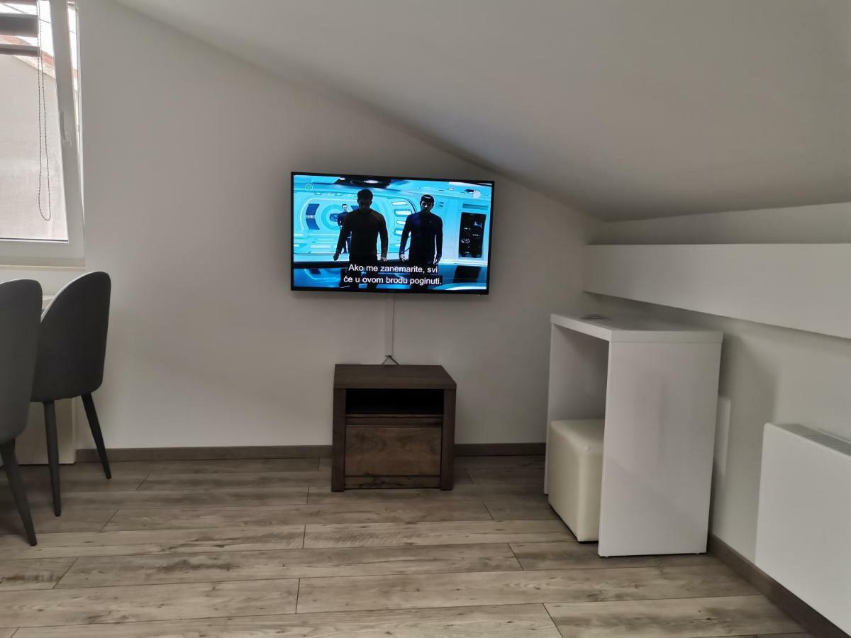 Seasons Apartmani أوسييك المظهر الخارجي الصورة