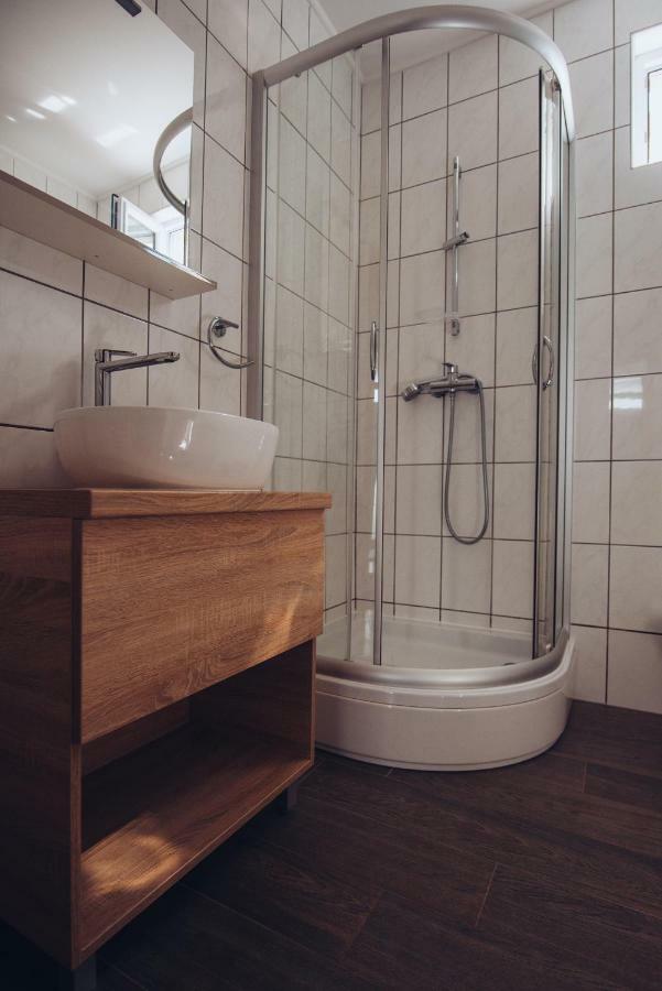 Seasons Apartmani أوسييك المظهر الخارجي الصورة