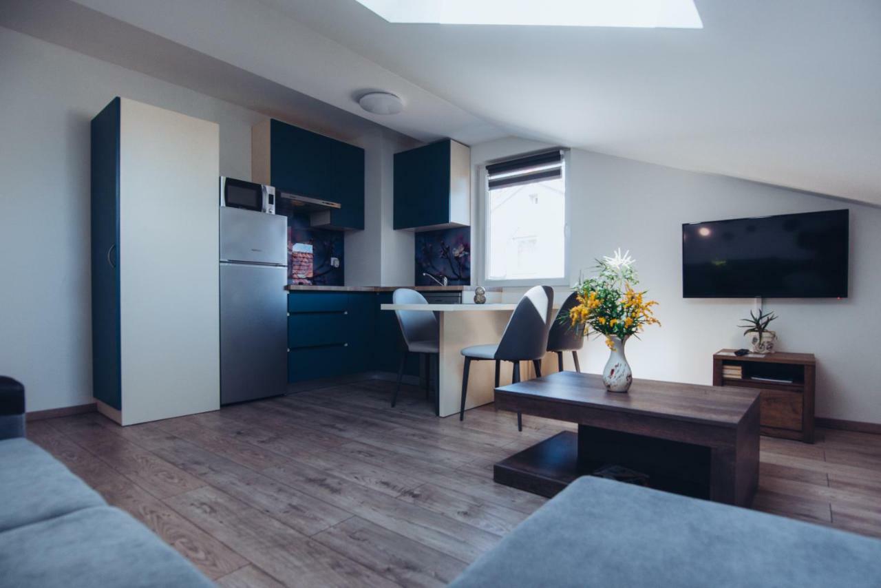 Seasons Apartmani أوسييك المظهر الخارجي الصورة